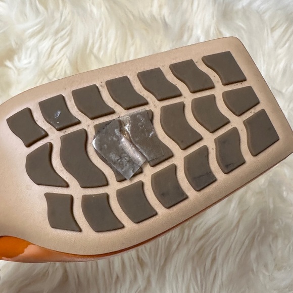 Bottega Veneta Tower Square-Toe Slip-On Pumps - Picture 9 of 13